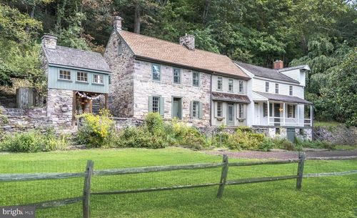 2200 Daniel Bray Hwy, STOCKTON, NJ, 08559-1833 | Card Image