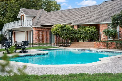 190 Fawn Hollow Dr, Argyle, TX, 76226-9663 | Card Image