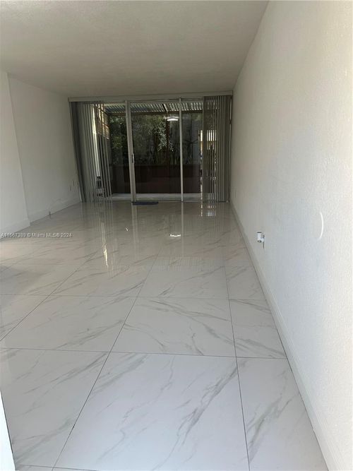 apt-115-8810 Fontainebleau Blvd, Miami, FL, 33172-4429 | Card Image