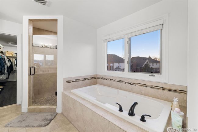 54381 Pelican Ln, House other with 4 bedrooms, 4 bathrooms and null parking in Shelby Township MI | Image 21