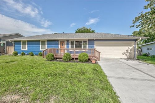 5226 Garner Ln, Merriam, KS, 66203-2064 | Card Image