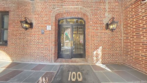 apt-2b-100 Pelham Rd, New Rochelle, NY, 10805-3112 | Card Image