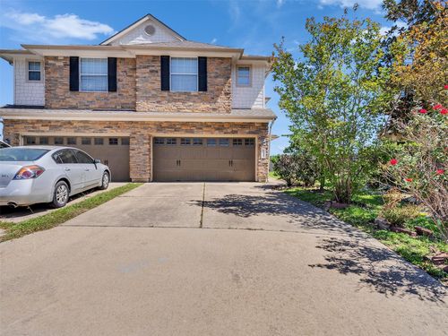 11522 Hackmatack Way, Houston, TX, 77066-1062 | Card Image
