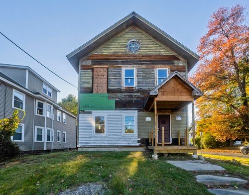 88-86 Conway St, Greenfield, MA, 01301-2817 | Card Image