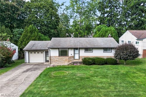 114 Joan Circle, Campbell, OH, 44405 | Card Image