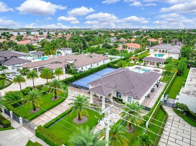 433 Nw 127 Th Ave, House other with 5 bedrooms, 4 bathrooms and null parking in Miami FL | Image 10