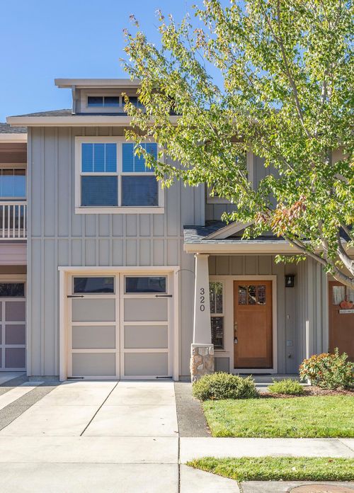 unit-320-3126 Alameda St, Medford, OR, 97504-8679 | Card Image