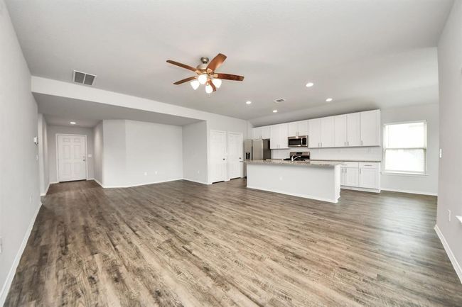 20715 Southern Woods Dr, House other with 4 bedrooms, 3 bathrooms and 2 parking in New Caney TX | Image 17