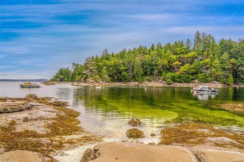 40 Ruxton Island, Ruxton Island, BC, V0V0V0 | Card Image