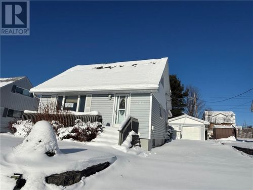 200 Hillside Dr S, Elliot Lake, ON, P5A1N5 | Card Image