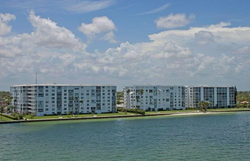 406-401 Lake Shore Dr, Lake Park, FL, 33403-3577 | Card Image