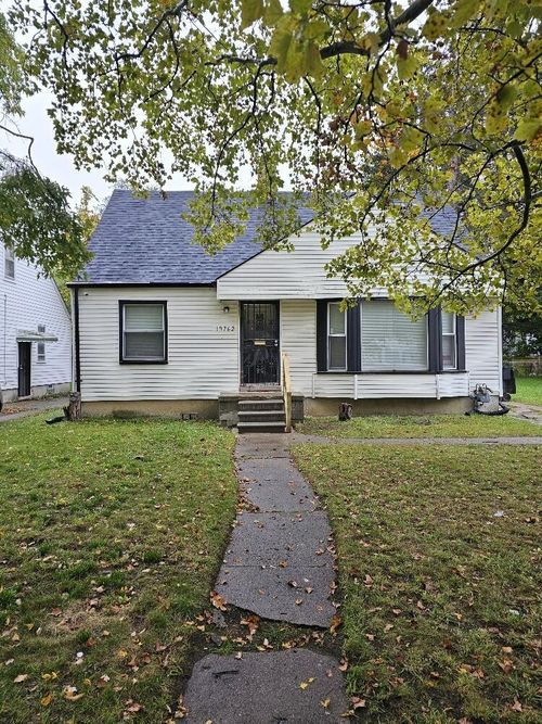 19762 Avon Ave, Detroit, MI, 48219-2176 | Card Image