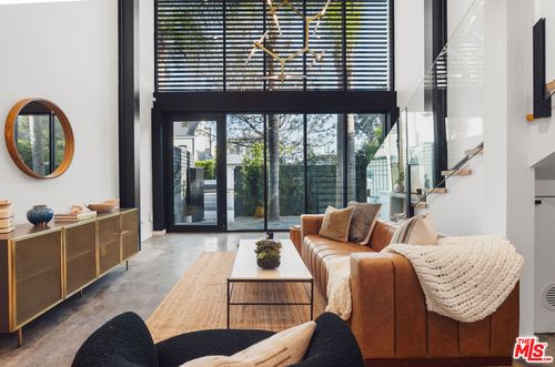 303 Venice Way, Venice, CA, 90291 | Card Image