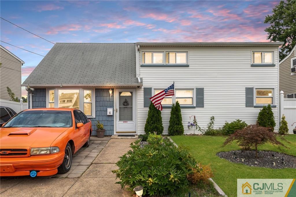 Hickory St, Carteret, NJ 07008