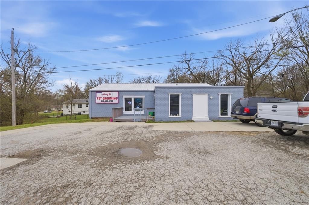 813 Sw Oldham Pkwy, Lees Summit, MO 64081