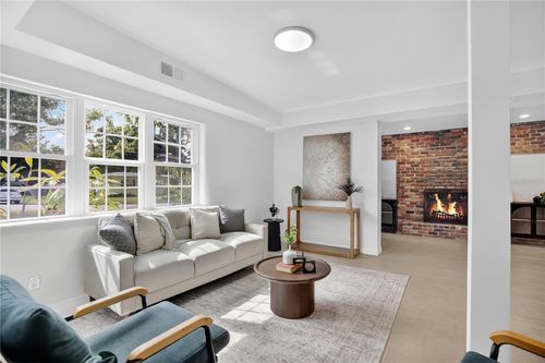 2639 Betty St, ORLANDO, FL, 32803-4205 | Card Image