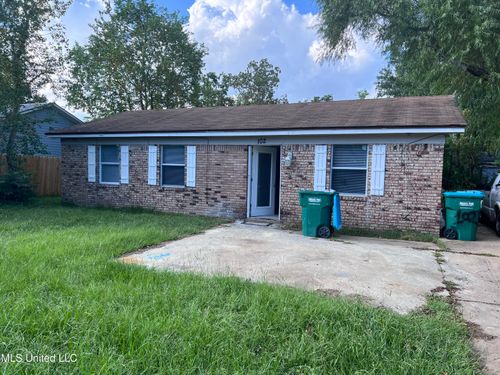 102 Carson Dr, Gulfport, MS, 39503-2902 | Card Image