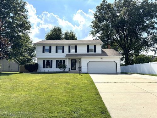 607 Wyndclift Cir, Youngstown, OH, 44515-4368 | Card Image