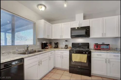 3138 Belvedere Dr, Henderson, NV, 89014-3658 | Card Image