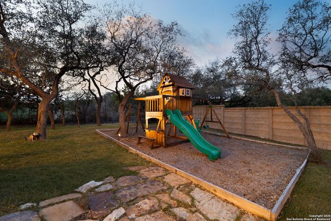 23119 Edens Cyn, House other with 5 bedrooms, 4 bathrooms and null parking in San Antonio TX | Image 48