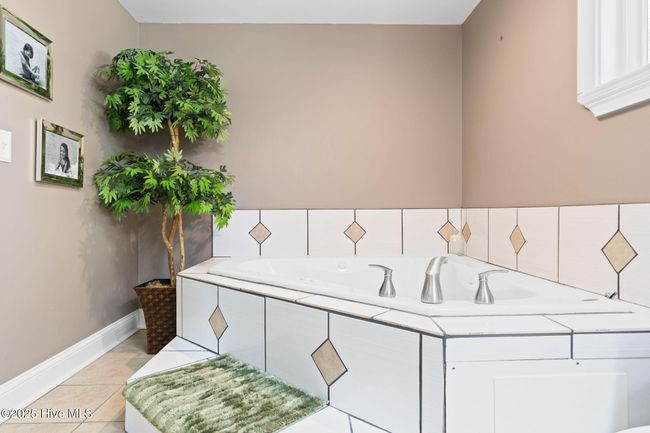 509 S Main St, House other with 4 bedrooms, 5 bathrooms and 1 parking in Bladenboro NC | Image 32