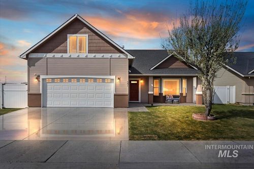 581 Creekside Way, Twin Falls, ID, 83301-5650 | Card Image