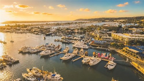 201-3025 Byron St, San Diego, CA, 92106-2614 | Card Image