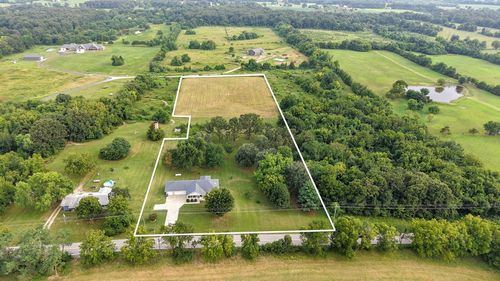 8592 W Farm Road 104, Willard, MO, 65781-9393 | Card Image