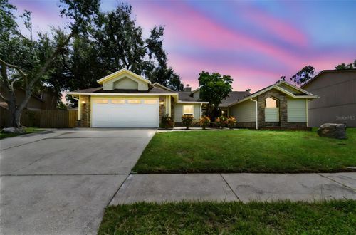 811 Bluegrass Ln, BRANDON, FL, 33510-2054 | Card Image