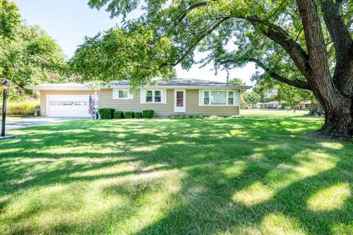 3215 Meade Ct, Saint Joseph, MI, 49085-3625 | Card Image