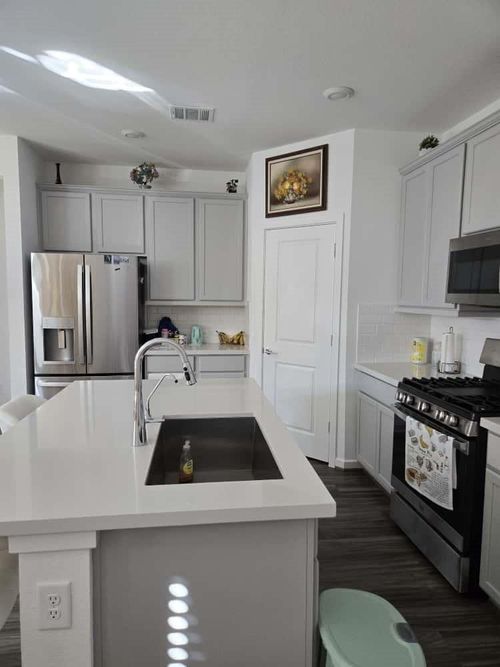 7122 Clearwater Cove Dr, Cypress, TX, 77433-5483 | Card Image