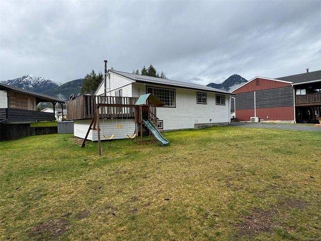 603 Hummingbird Lane, House other with 3 bedrooms, 2 bathrooms and 4 parking in Gold River BC | Image 34