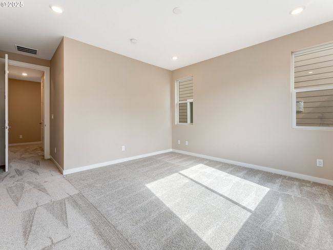 8431 Se Blanton St, House attached with 3 bedrooms, 3 bathrooms and 2 parking in Hillsboro OR | Image 19