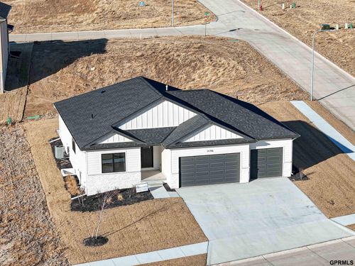 21706 Parkview Dr, Gretna, NE, 68028-5170 | Card Image