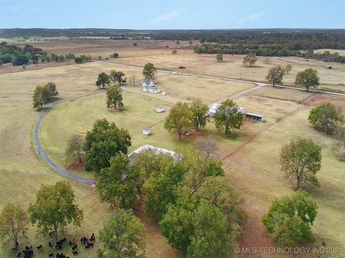 33251 N County Road 3160, Elmore City, OK, 73433-8709 | Card Image