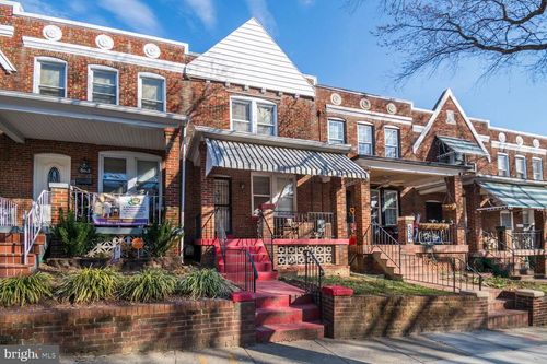 561 23rd Pl Ne, WASHINGTON, DC, 20002-4815 | Card Image