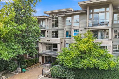 {{alt}} | Card Image