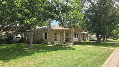1801 Ash St, Georgetown, TX, 78626-6916 | Card Image