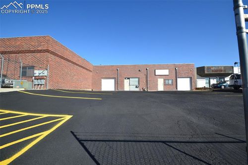 b-325 Delaware Dr, Colorado Springs, CO, 80909-6614 | Card Image