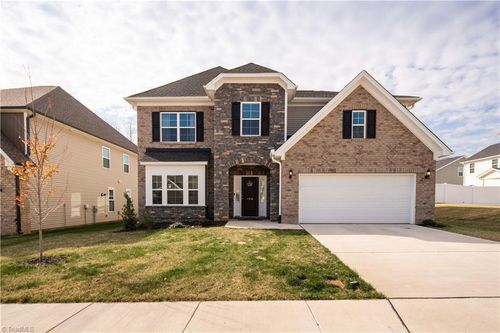 7376 Deerhurst Ln, Kernersville, NC, 27284-6861 | Card Image