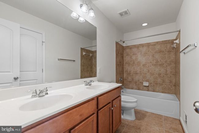 154 Cambridge Way, Townhouse with 4 bedrooms, 4 bathrooms and null parking in Warrenton VA | Image 27