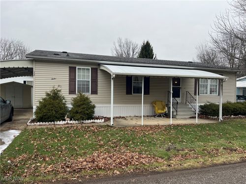 12 Maple Dr, Olmsted Twp, OH, 44138-2937 | Card Image