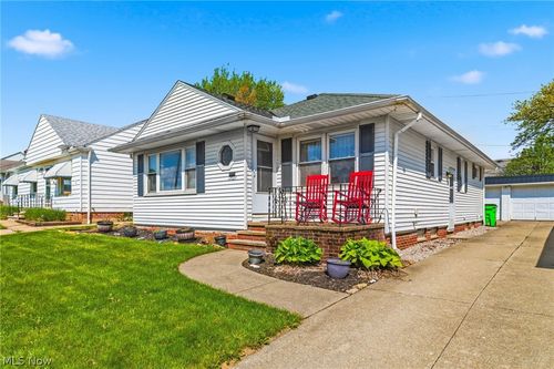 12023 Maple Leaf Dr, Garfield Heights, OH, 44125-4345 | Card Image