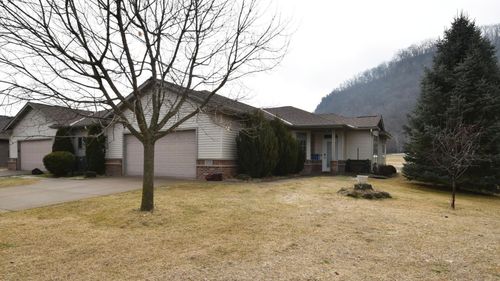 673 Crimson Way, Lake City, MN, 55041 | Card Image