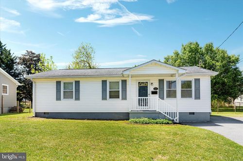 609 Ewell St, Winchester, VA, 22601-5678 | Card Image