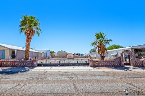 13195 E 53rd Ln, Yuma, AZ, 85367-8436 | Card Image