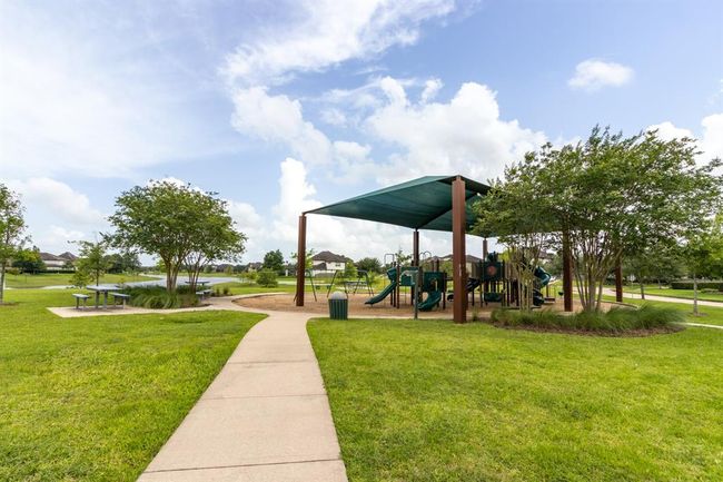 Walking distance to neighborhood park | Image 49