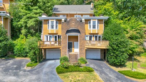 527 Winterview Ln, Chattanooga, TN, 37409-1136 | Card Image