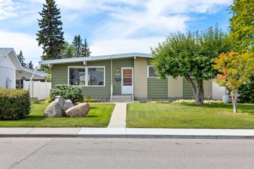 3210 43 Avenue, Red Deer, AB, T4N3A9 | Card Image