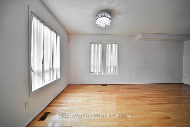 17 Pathmaster Rd, House other with 6 bedrooms, 4 bathrooms and 2 parking in Brampton ON | Image 7